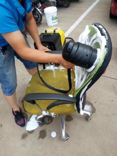 沙發(fā)清潔機(jī)