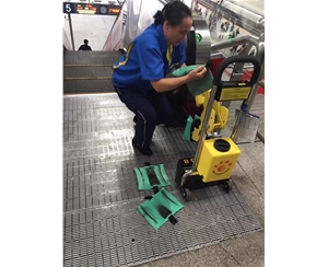 自動扶梯清潔機(jī)