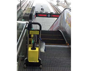 自動扶梯清潔機(jī)
