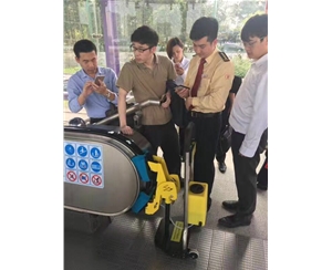 自動扶梯清潔機(jī)